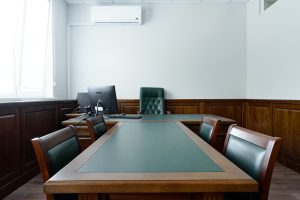 mesa negociacion abogado miguel almazan
